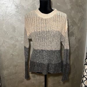 🤑SALE 3 for $20!🤑 Oversized American Eagle ombré sweater in peach/gray, size S